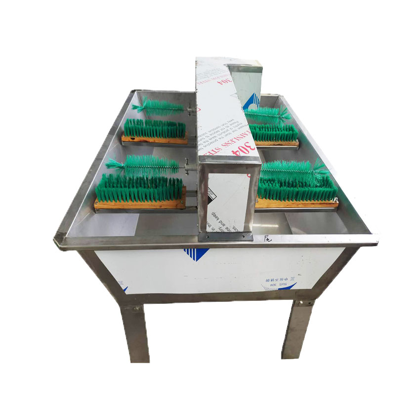 Half-automatic Bottle Brushing Machine Export to Europe
